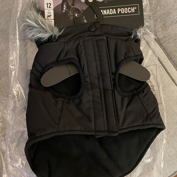 Canada Pooch Everest Explorer Dog Jacket - Picture 7 of 10